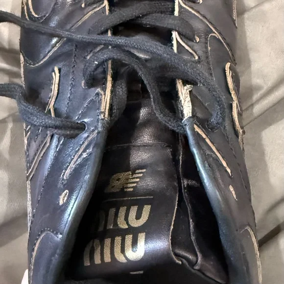 MIU MIU AND NEW BALANCE BLACK VINTAGE DISTRESSED SNEAKERS SIZE 39 - Picture 6 of 10